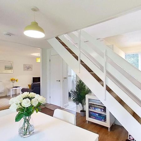 ヘイル 45 Trevithick Court, Tolroy Manorヴィラ エクステリア 写真